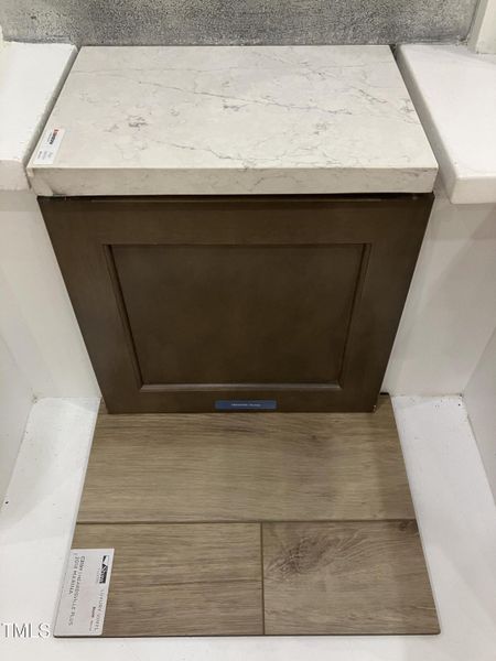 432 WR FM - Kitchen Island Photo