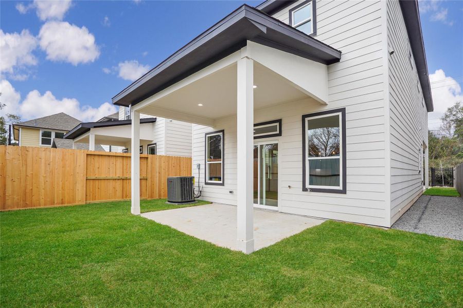 Exterior details and patio area of a home in , Houston (Image 4).