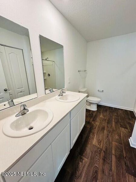 Furnished interior view inside a new home in Rookery, Green Cove Springs (Image 8).