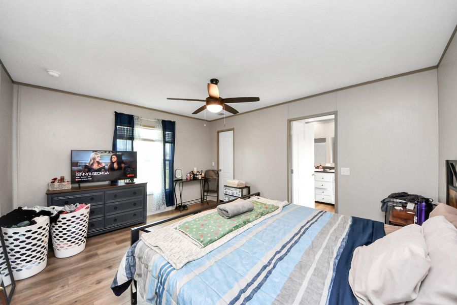 Furnished interior view inside a new home in , Dickinson (Image 33).