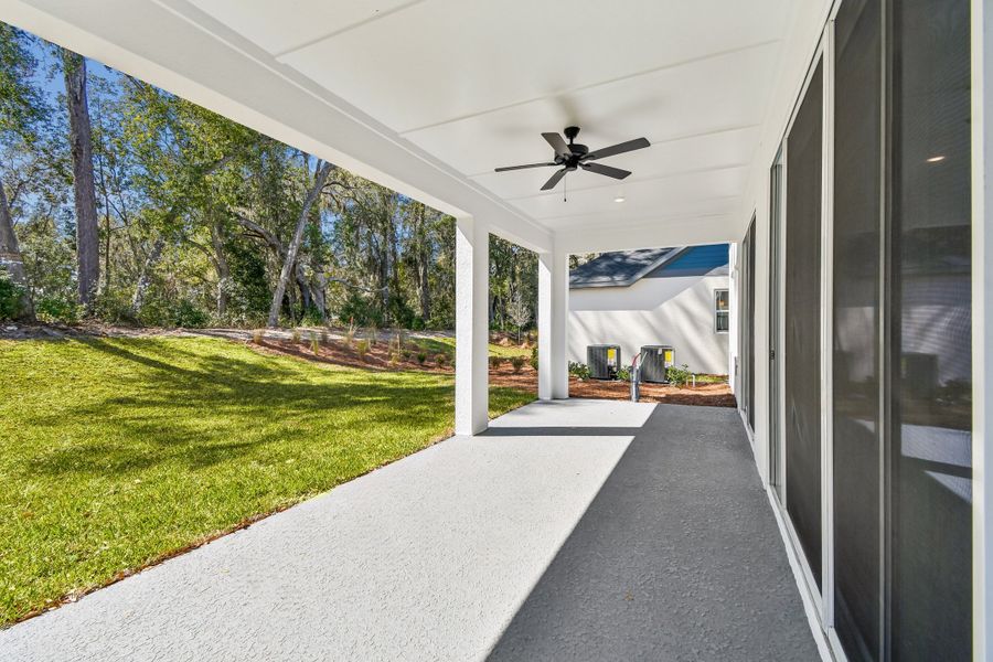 Representative exterior details of a home built from the The Bradley by David Weekley Homes in Palmeras at Crossprairie – The Grove Collection, St. Cloud (Image 3).
