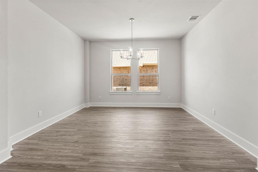 Spacious, unfurnished interior of a new home in Lyons Crest Estates, Garland (Image 36).