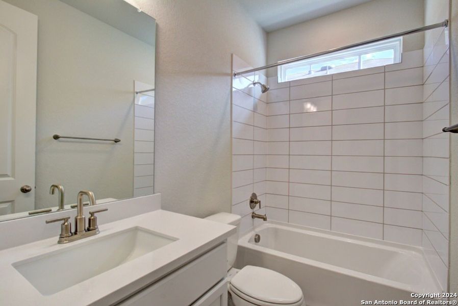 Furnished interior view inside a new home in Veranda, San Antonio (Image 5).