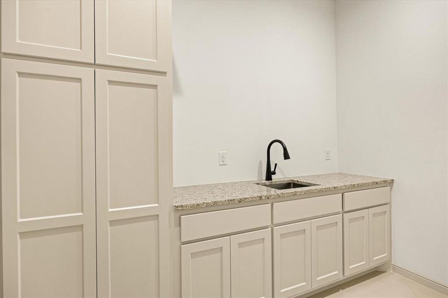 Close-up of interior finishes inside a home in Pecan Plantation, Granbury (Image 18).