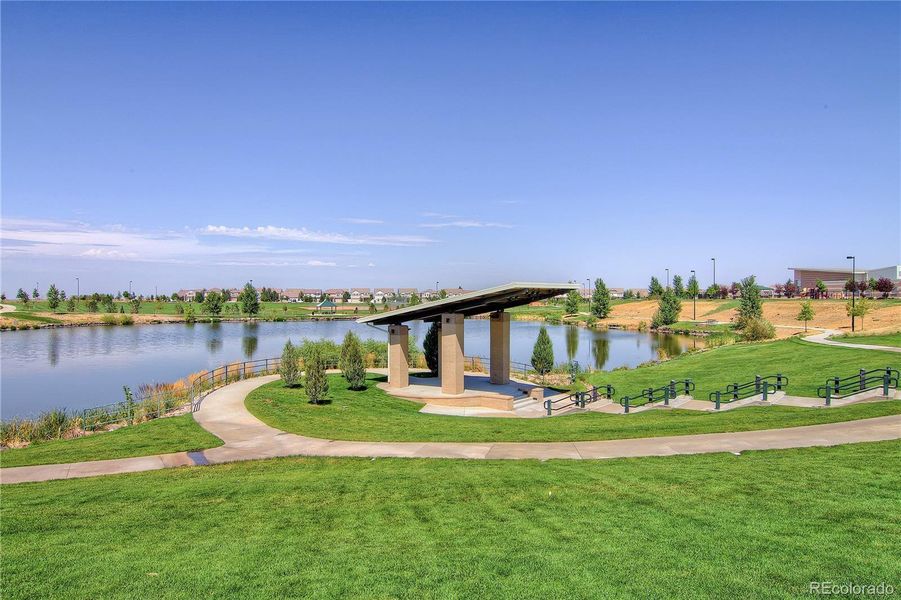 Community amenities in , Aurora (Image 30).