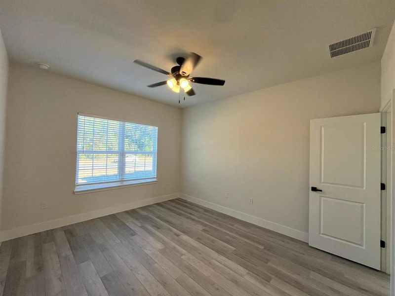 Spacious, unfurnished interior of a new home in , Citrus Springs (Image 25).