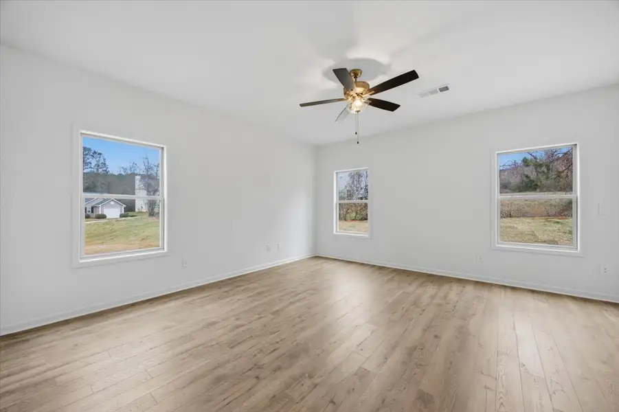 Spacious, unfurnished interior of a new home in Creekside Manor, Thomaston (Image 10). Spacious, unfurnished interior of a new home in Creekside Manor, Thomaston (Image 10).