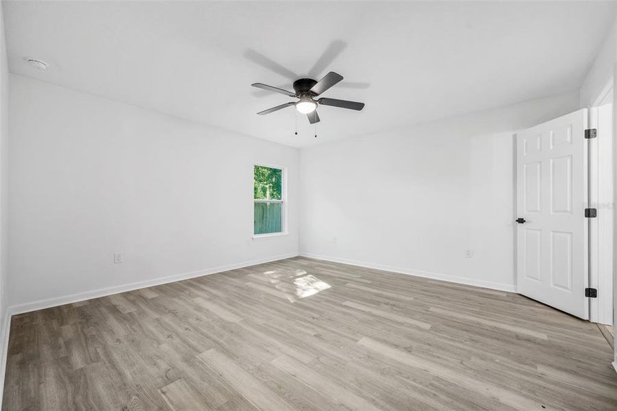 Spacious, unfurnished interior of a new home in , Gainesville (Image 15).