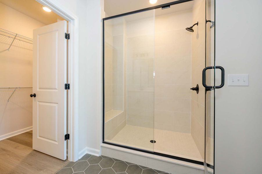 The Teasdale - Owner's Bath