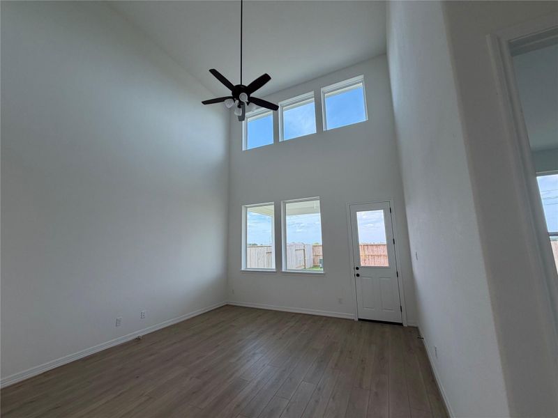 Spacious, unfurnished interior of a new home in Bergamo, Katy (Image 16). Spacious, unfurnished interior of a new home in Bergamo, Katy (Image 16).