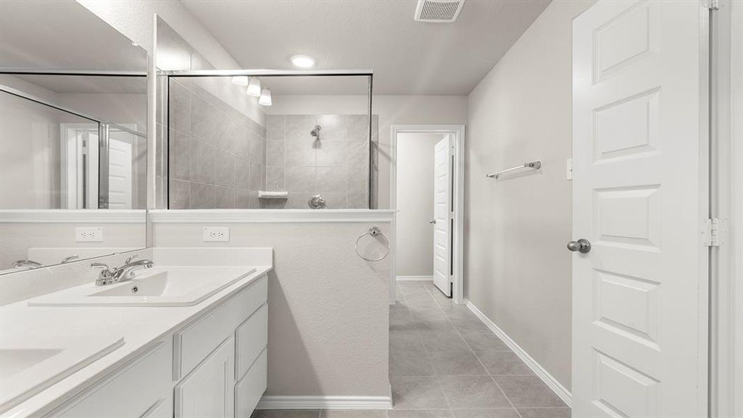 24. 3713 Star Mesa - Bath (3)