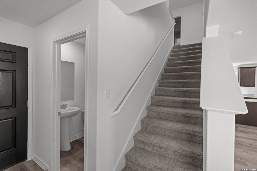 Spacious, unfurnished interior of a new home in Horizon Ridge, San Antonio (Image 14).