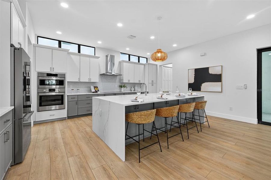 Furnished interior view inside a new home in , St. Petersburg (Image 15).