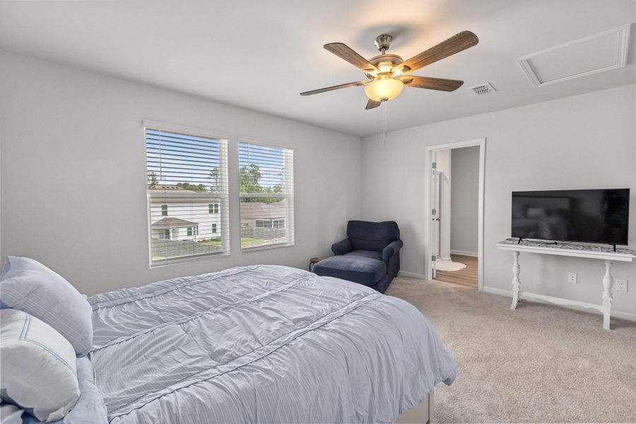 Furnished interior view inside a new home in Bradford Pointe, Summerville (Image 30). Furnished interior view inside a new home in Bradford Pointe, Summerville (Image 30).