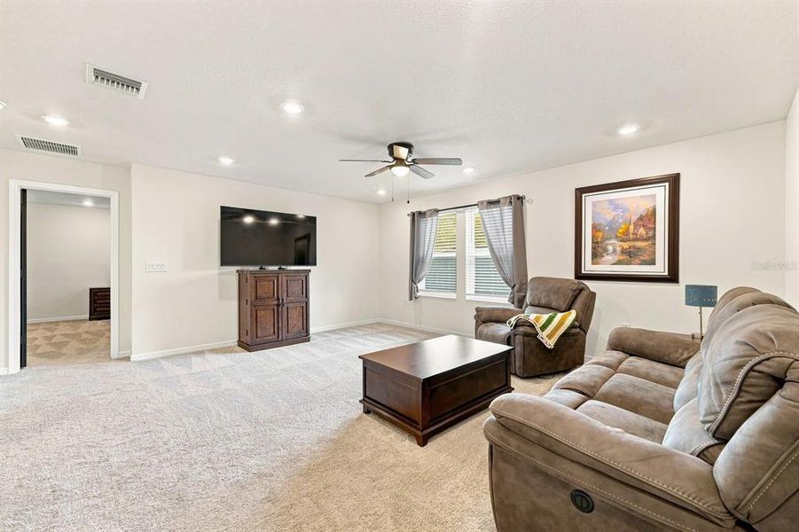 Furnished interior view inside a new home in , Davenport (Image 8).