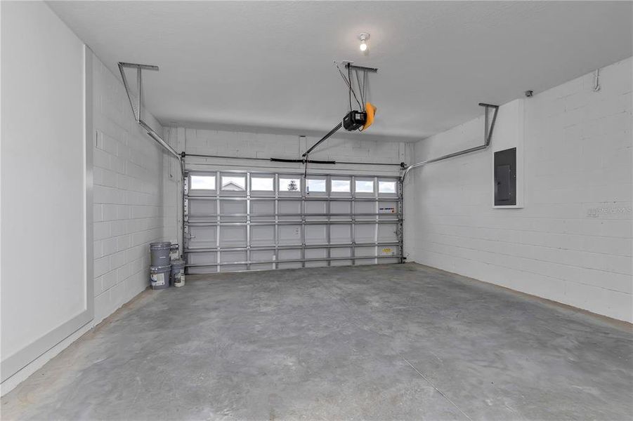 Spacious, unfurnished interior of a new home in , Umatilla (Image 22). Spacious, unfurnished interior of a new home in , Umatilla (Image 22).
