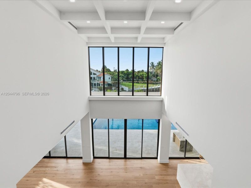 Spacious, unfurnished interior of a new home in , Pompano Beach (Image 44).