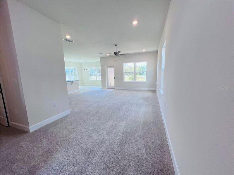 Spacious, unfurnished interior of a new home in Harmony Central, St. Cloud (Image 7).