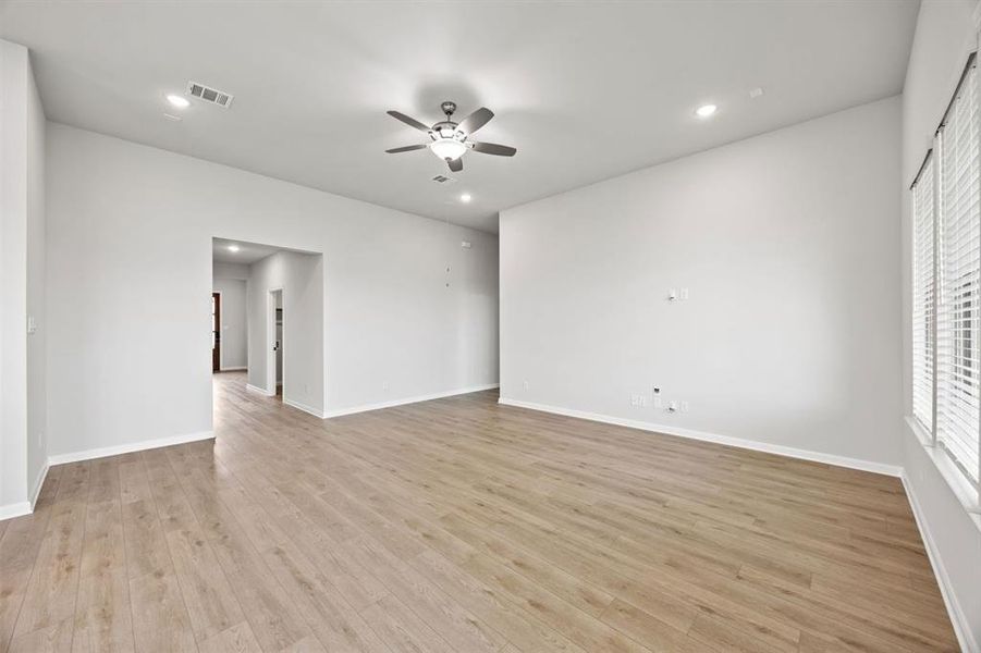 7-web-or-mls-1422-red-clover-ave