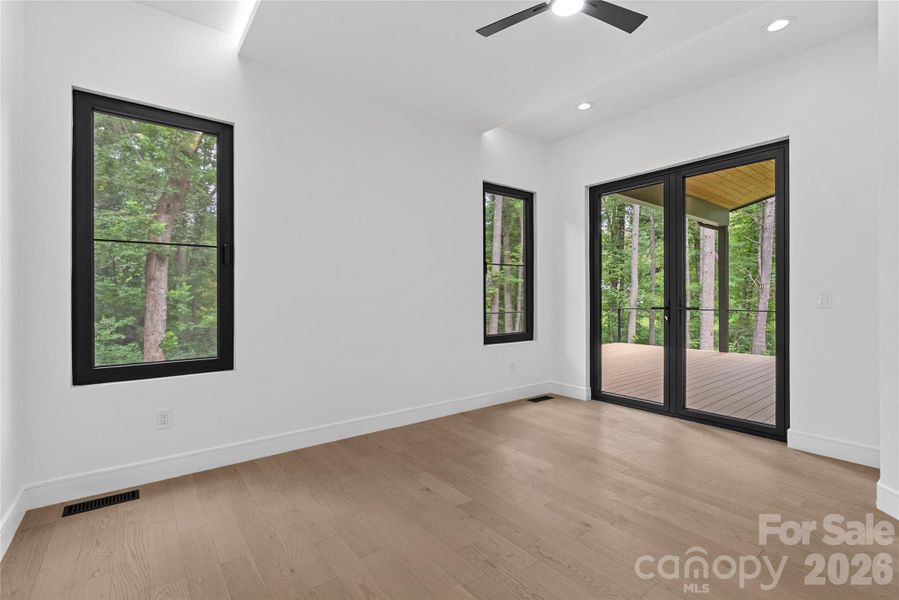 Spacious, unfurnished interior of a new home in , Arden (Image 24).