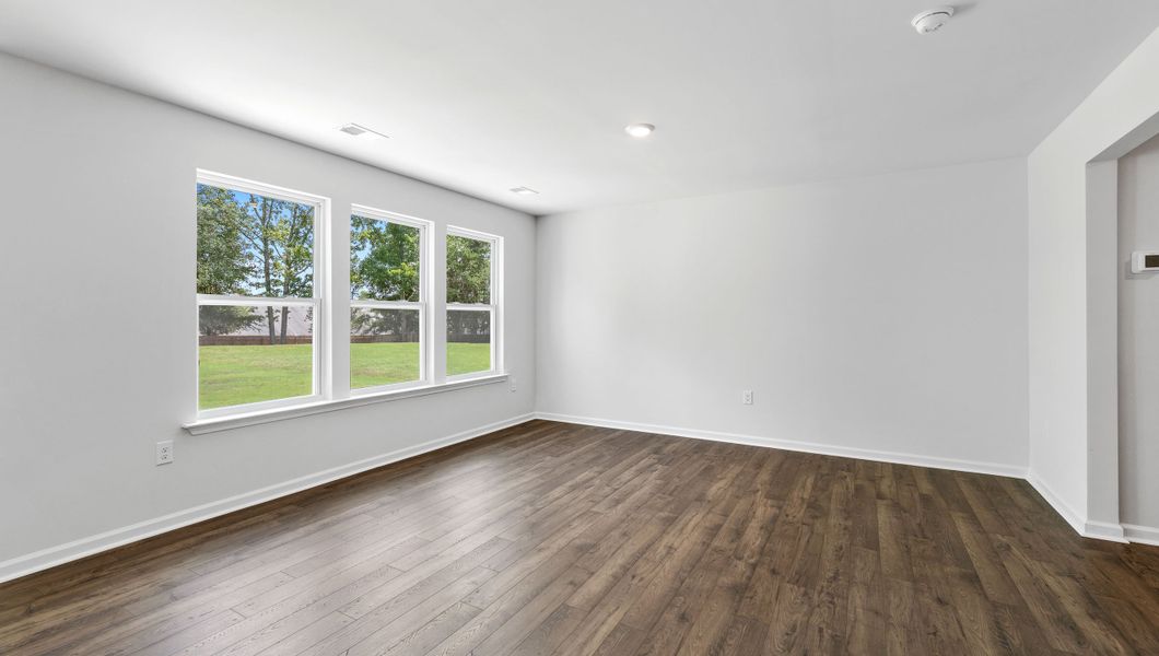 Spacious, unfurnished interior of a new home in Harper Ridge, Roebuck (Image 17).
