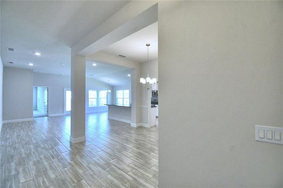 Spacious, unfurnished interior of a new home in , Auburndale (Image 38).