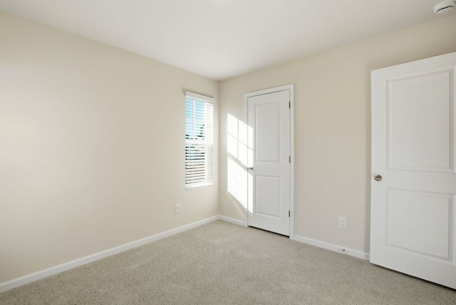 Spacious, unfurnished interior of a new home in Hedgecliff Townes, Kannapolis (Image 23).