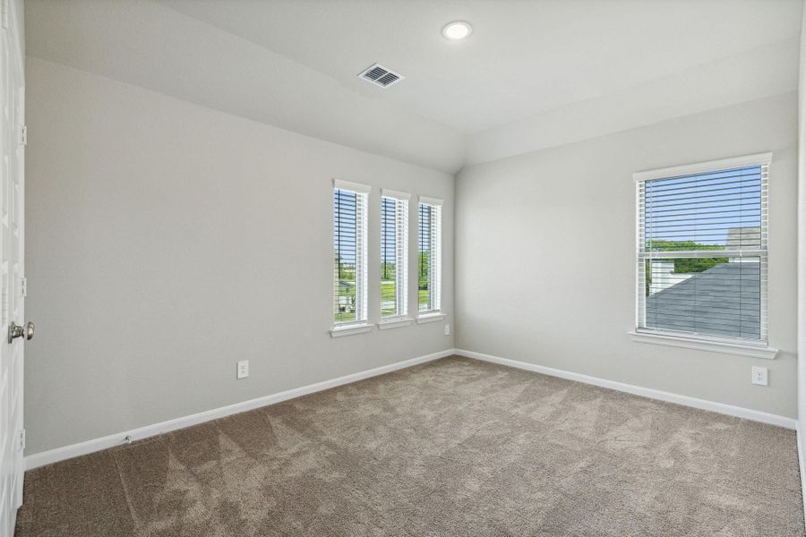 Spacious, unfurnished interior of a new home in Prairie Winds, Hutto (Image 9).