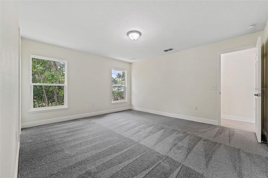 Spacious, unfurnished interior of a new home in , Orange City (Image 21).