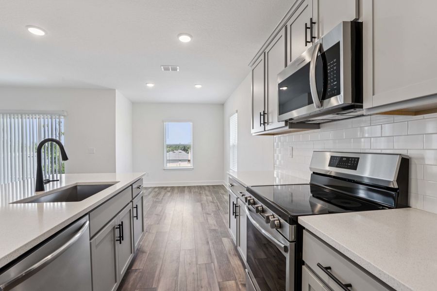 Furnished interior view inside a new home in Spring Hill, Spring Hill (Image 10).