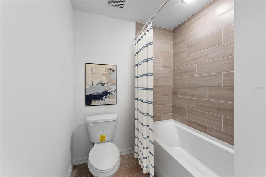 Furnished interior view inside a new home in , Port Charlotte (Image 10).