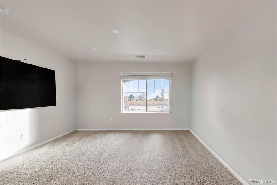 Spacious, unfurnished interior of a new home in , Littleton (Image 22).