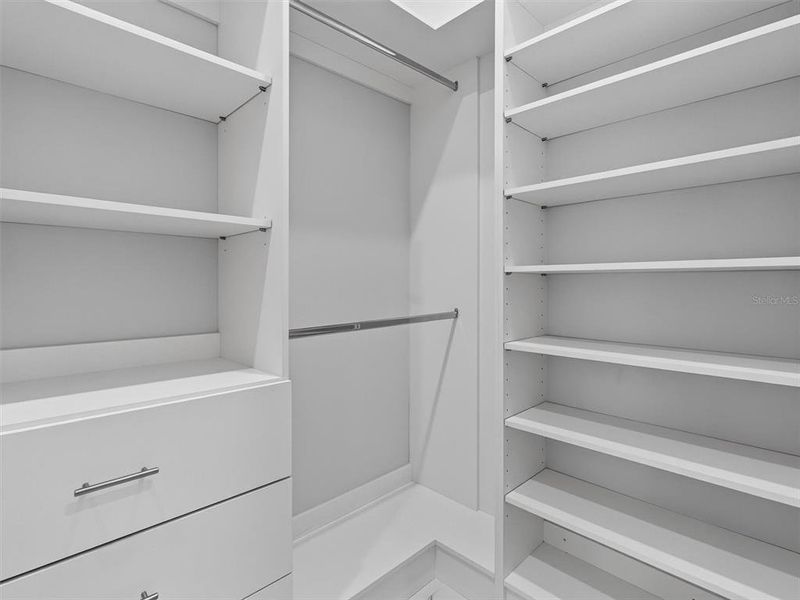 Close-up of interior finishes inside a home in , Plant City (Image 21).