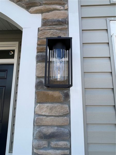 Image 23 of a home in Springwood Grove.