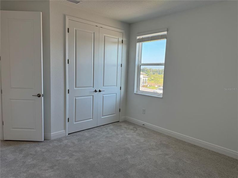 Spacious, unfurnished interior of a new home in Hawkstone, Sarasota (Image 25).
