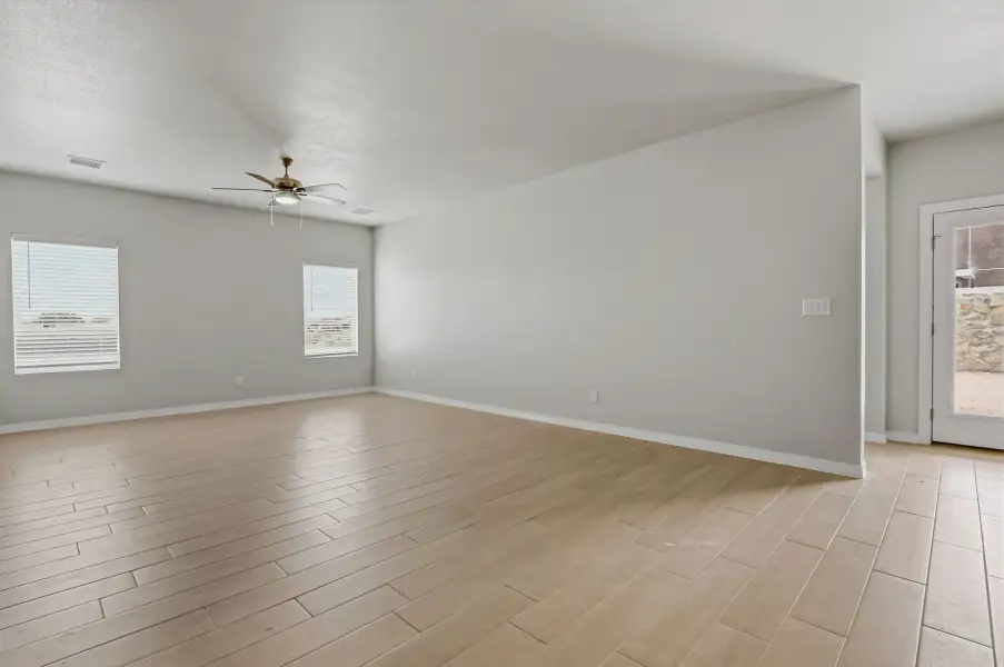 Representative unfurnished interior of a home built from the Poppy by View Homes in Paseo del Este, El Paso (Image 33).