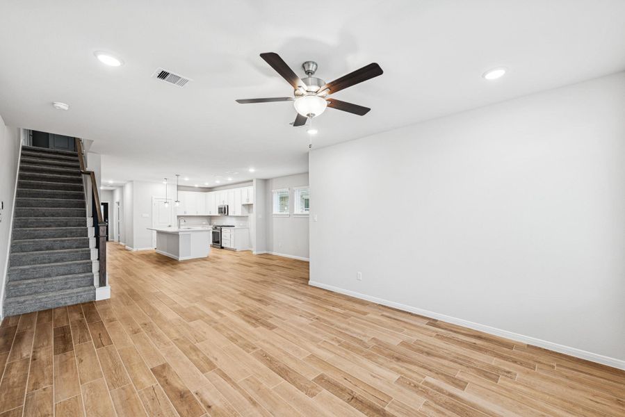 Spacious, unfurnished interior of a new home in Jordan Ranch 45' Homesites, Fulshear (Image 17).