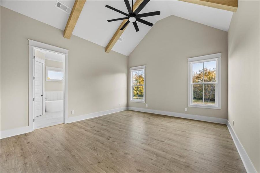 Spacious, unfurnished interior of a new home in , Monroe (Image 63).