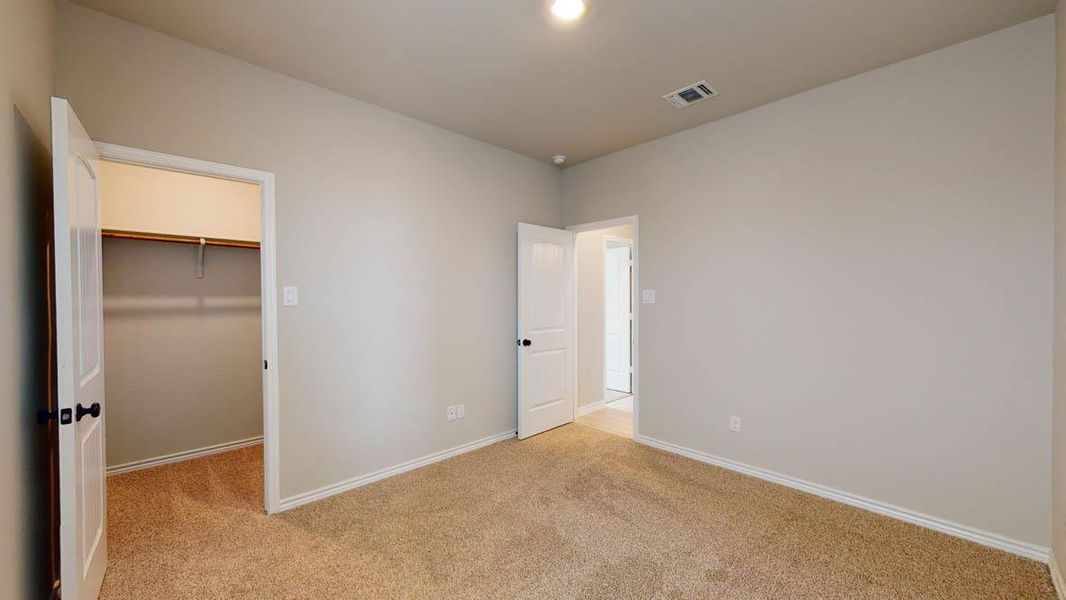 Spacious, unfurnished interior of a new home in Sterling Meadows, Salado (Image 23).