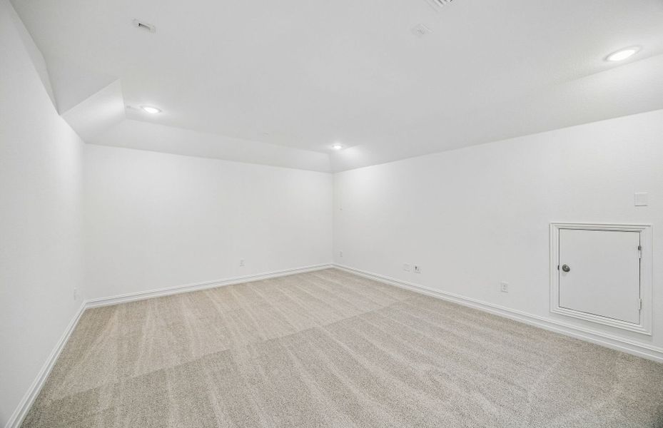 Spacious, unfurnished interior of a new home in Pinnacle at Legacy Hills, Celina (Image 13).