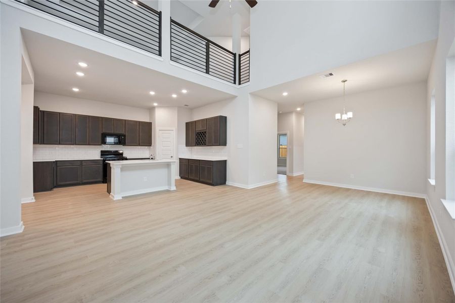 Spacious, unfurnished interior of a new home in Granger Pines, Conroe (Image 21). Spacious, unfurnished interior of a new home in Granger Pines, Conroe (Image 21).