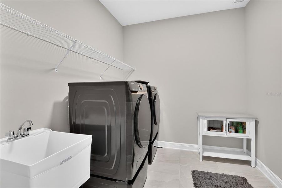 Furnished interior view inside a new home in , Wesley Chapel (Image 53).