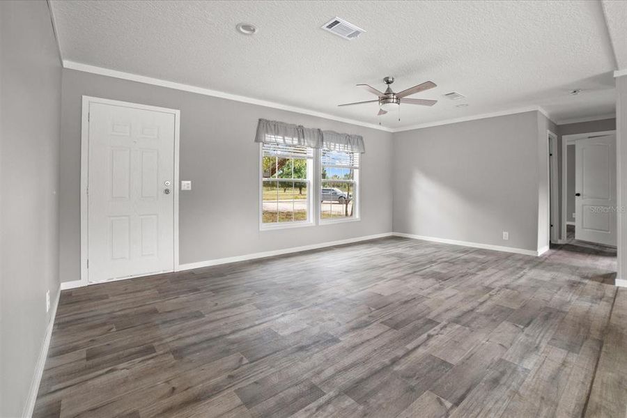 Spacious, unfurnished interior of a new home in , Okeechobee (Image 17).