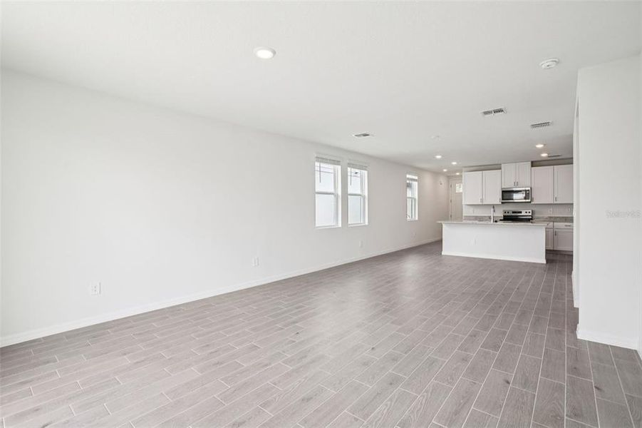 Spacious, unfurnished interior of a new home in Two Rivers - Premier Series, Zephyrhills (Image 15).