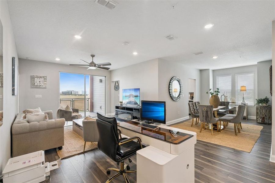 Furnished interior view inside a new home in , Orlando (Image 25). Furnished interior view inside a new home in , Orlando (Image 25).