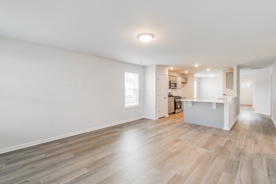 Spacious, unfurnished interior of a new home in Winston Point, Gilbert (Image 16). Spacious, unfurnished interior of a new home in Winston Point, Gilbert (Image 16).
