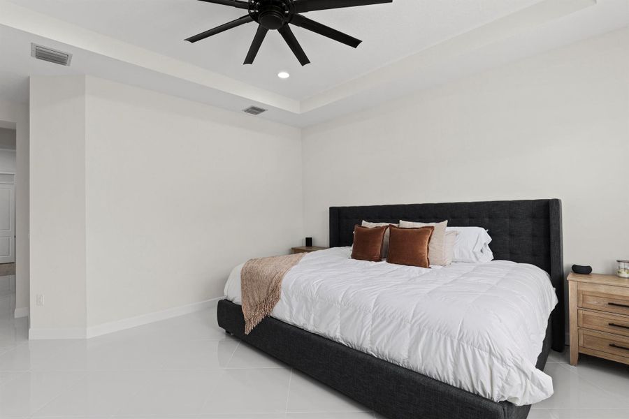 Furnished interior view inside a new home in , Westlake (Image 40).