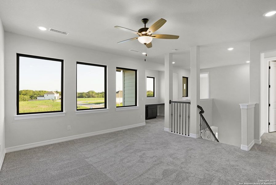 Spacious, unfurnished interior of a new home in Nolte Farms, Seguin (Image 41).