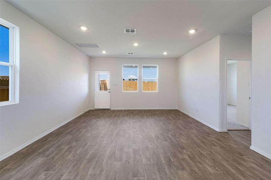 Spacious, unfurnished interior of a new home in Marigold, Uhland (Image 9). Spacious, unfurnished interior of a new home in Marigold, Uhland (Image 9).