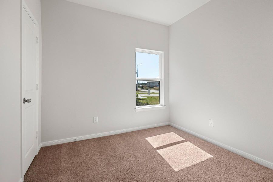 Spacious, unfurnished interior of a new home in Freeman Ranch, Katy (Image 8).